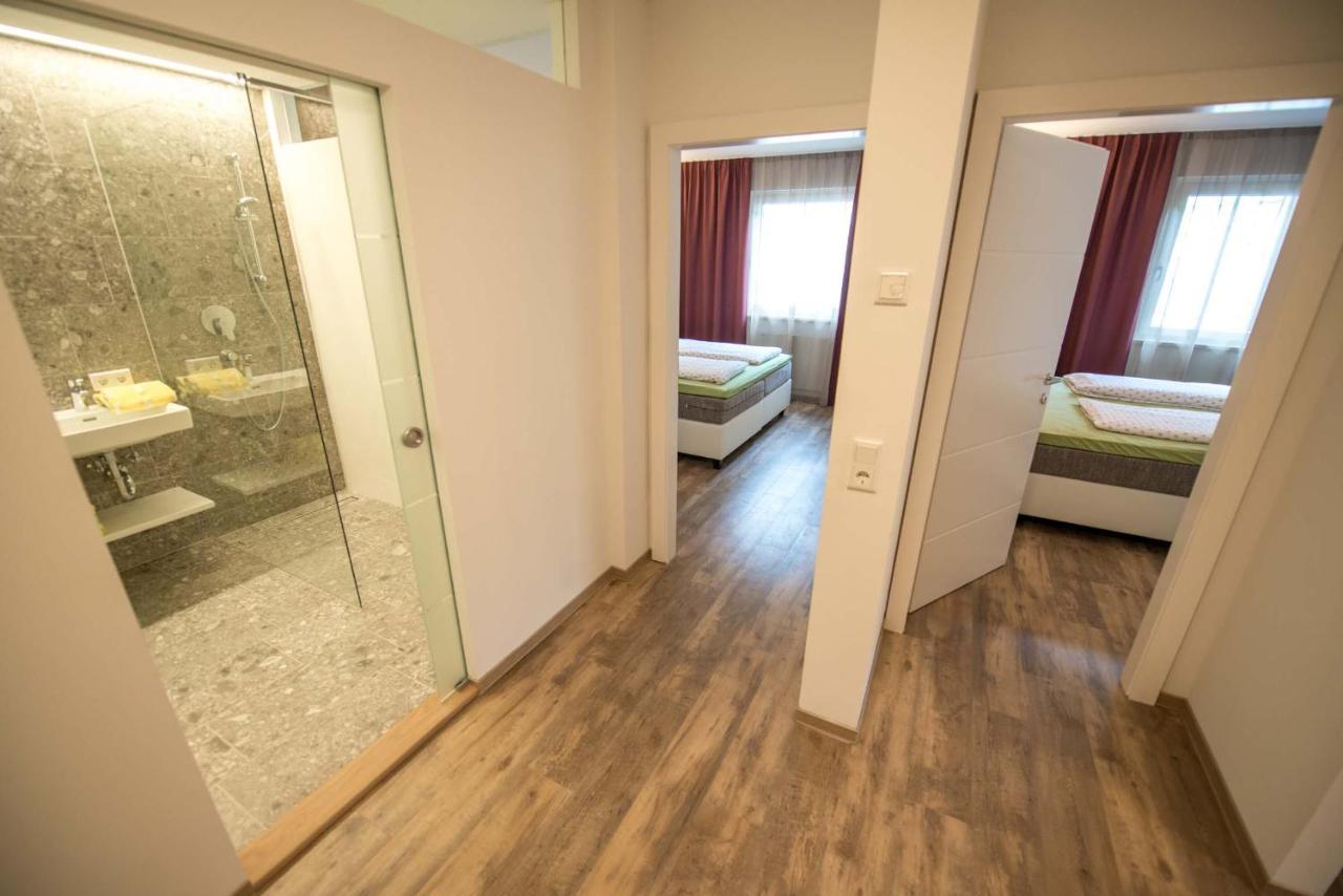 Ferienhaus Herwig Schwarzenbacher Weissensee Zimmer foto